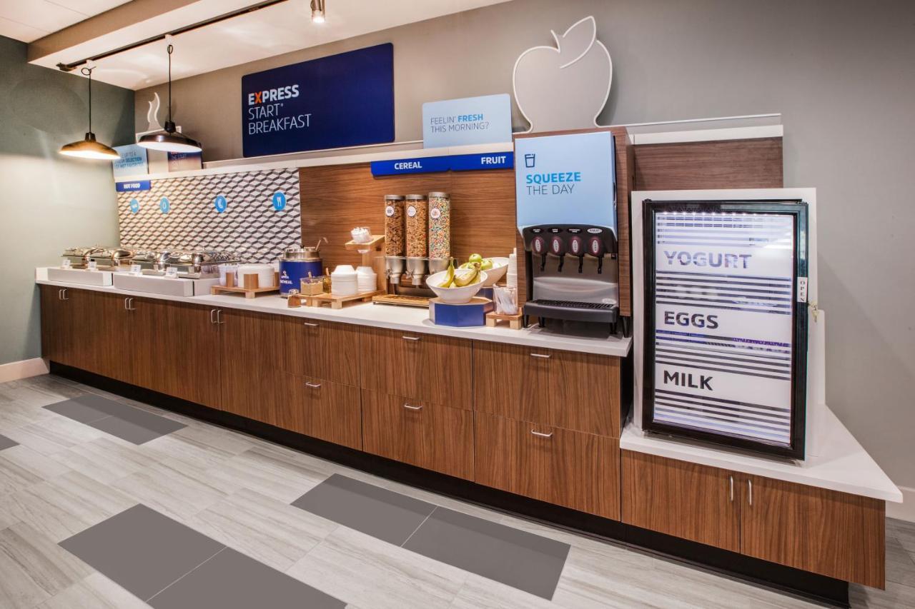 Holiday Inn Express & Suites Columbia-I-26 @ Harbison Blvd By Ihg 外观 照片