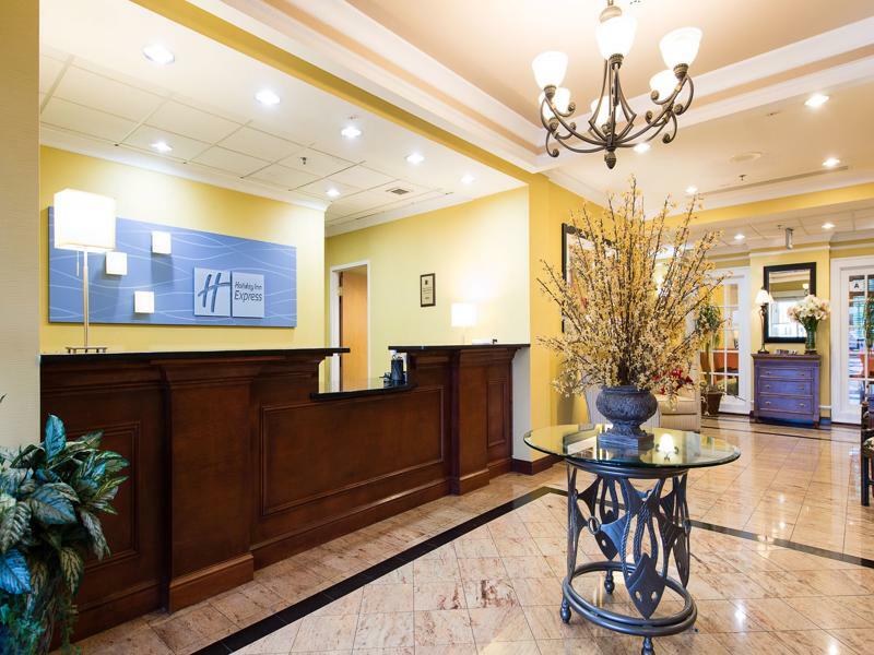 Holiday Inn Express & Suites Columbia-I-26 @ Harbison Blvd By Ihg 外观 照片