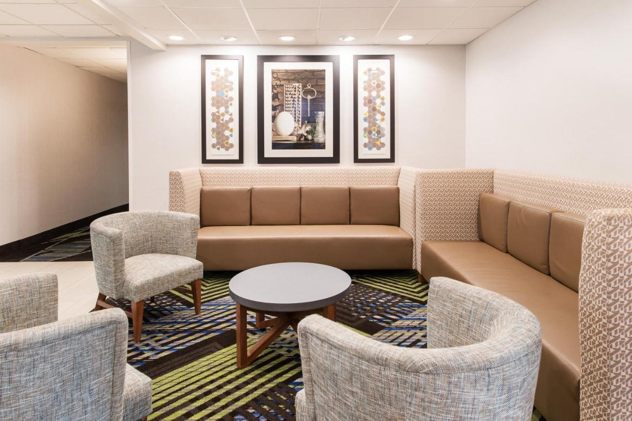 Holiday Inn Express & Suites Columbia-I-26 @ Harbison Blvd By Ihg 外观 照片